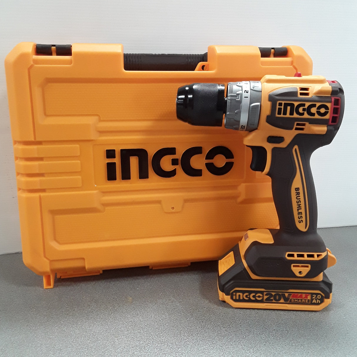 INGCO Trapano Avvitatore COMPACT con percussione 20V 60Nm BRUSHLESS con 2 batterie 2Ah