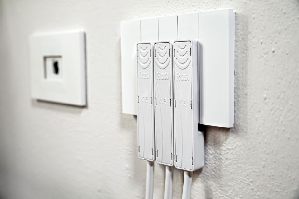 EMILIA FLAT Standard 16A ultraflacher Stecker