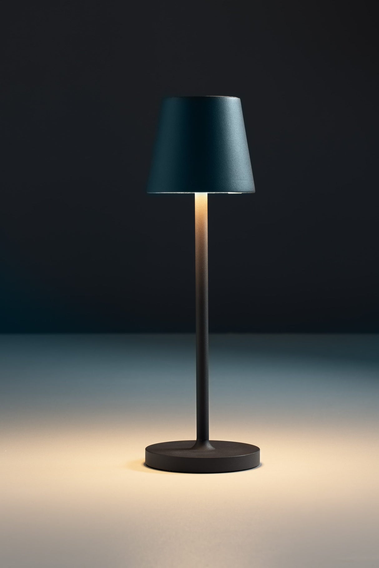 GeaLuce Lampada da tavolo ricaricabile Brillia Up&Down