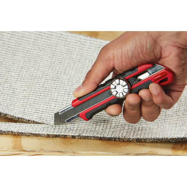 Cutter taglierino Snap-Off Knife 18 mm - MILWAUKEE