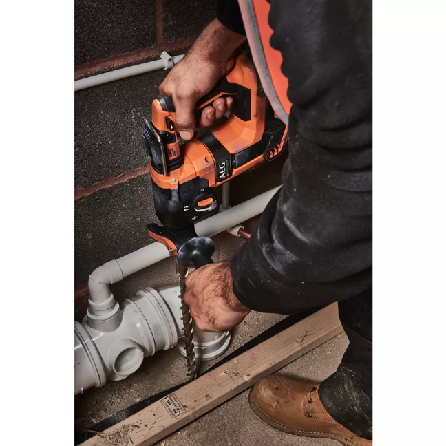 SDS-Plus Brushless 18V hammer with 2 5.0Ah batteries - BBH18BL AEG