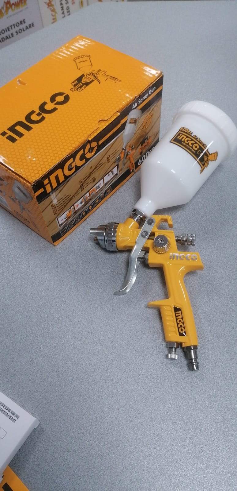 AEROGRAFO HPLV SERBATOIO SUPERIORE 1,4MM 600CC - La Fattoria