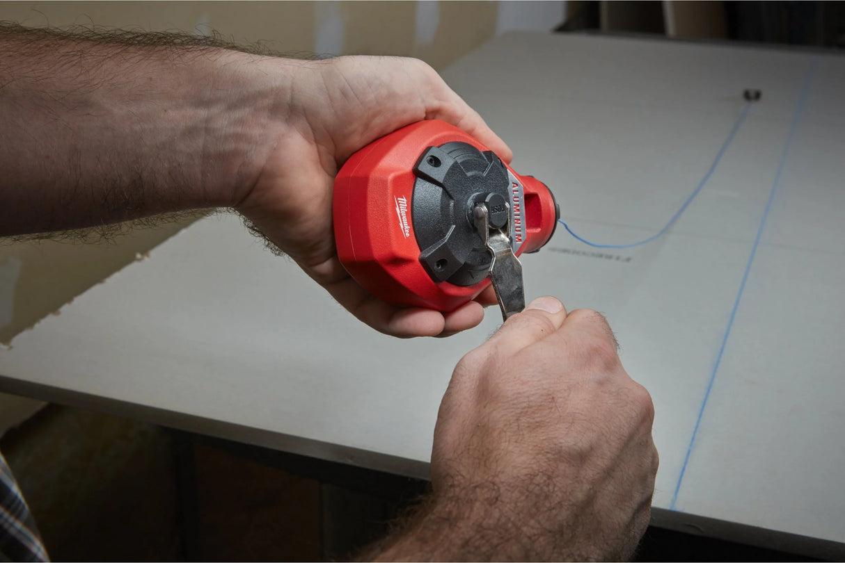 Milwaukee – Tracciatore Linea Fine | 30m | Corpo Alluminio | + Ricarica Gesso