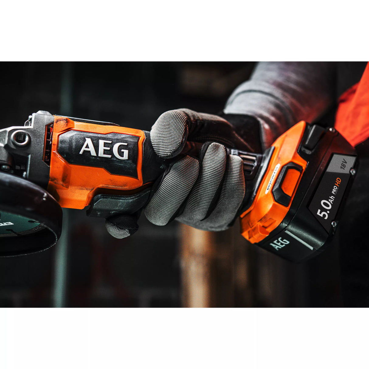 AEG Smerigliatrice Angolare AEG BEWS 18-125BLPX2-602C – Brushless 18V, 2x6.0Ah, Valigetta Inclusa